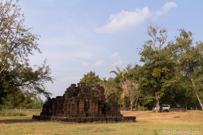 back of Ku Ban Daeng Khmer ruin