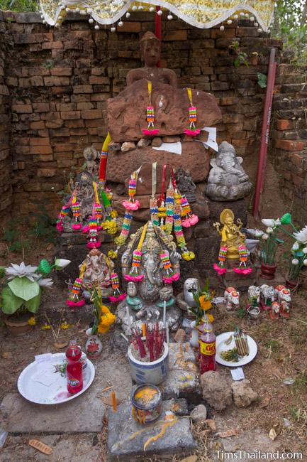 shrine in central tower of Ku Buamat Khmer ruin