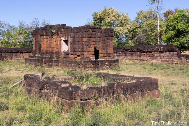 central sanctuary and library of Ku Phanna Khmer ruin