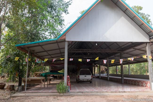 sala next to Ku Sampan Ka Khmer ruin