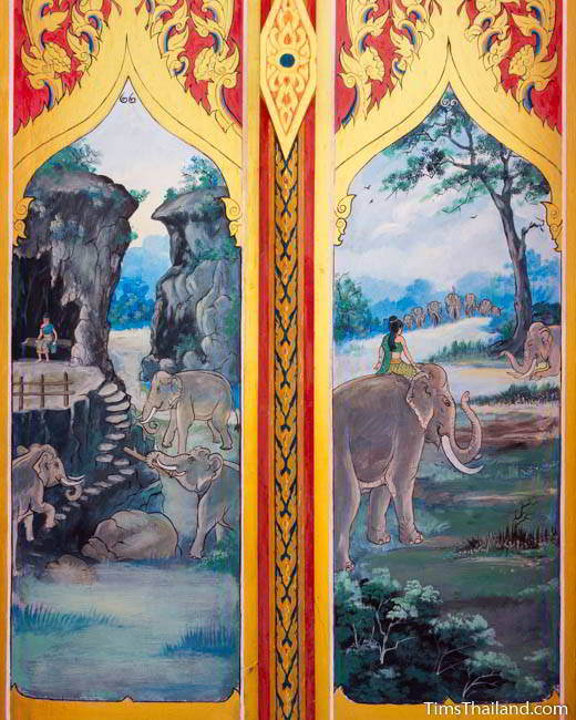 Nang Phom Hom story painted on doors at Wat Nong Wang