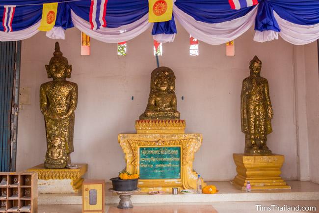Buddhas at Prasat Phra Yuen khmer ruin