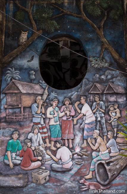 picture of long kuang gathering on Wat Pho Nontan meditation hall