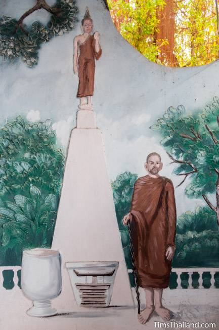 picture of monk next to stupa on Wat Pho Nontan meditation hall