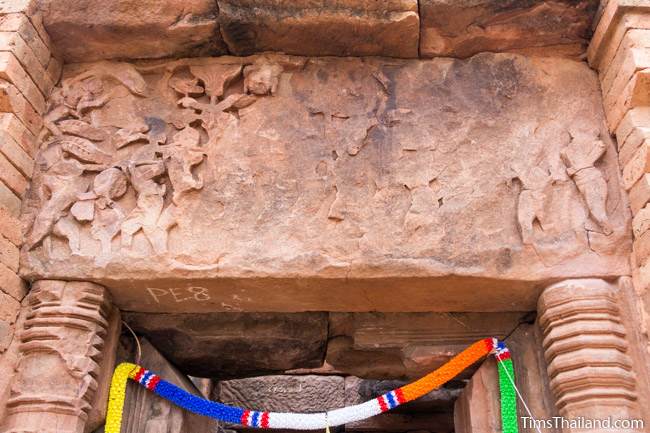 Ku Daeng Khmer ruin east exterior lintel