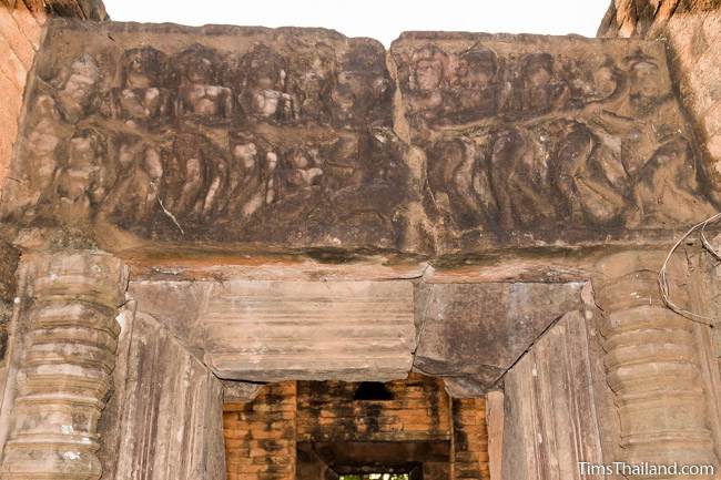 Ku Daeng Khmer ruin south interior lintel