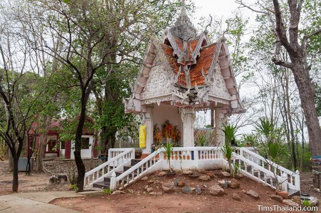 shrine at Non Thaen Phra Khmer ruin