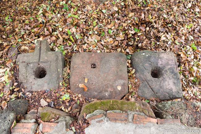 yoni and pedestal at Prang Ku Kaeng Sanam Nang Khmer ruin