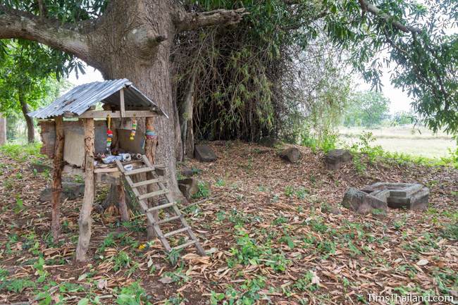 spirit house at Sop Namman Khmer ruin