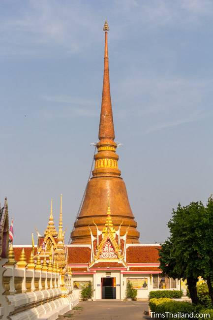 stupa at Wat That