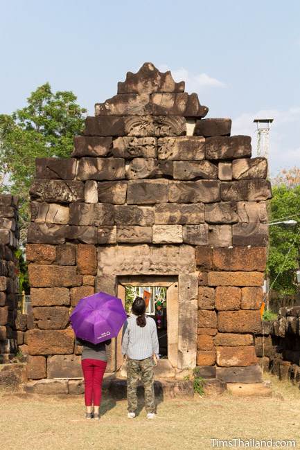 two women looking at library of Prang Ku Chaiyaphum Khmer ruin