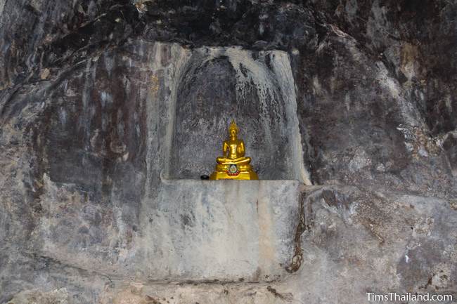 altar in north Kao Kuha Cave