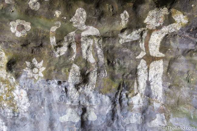 painting of two men at Tham Sam cave