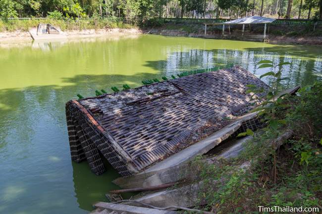 Wat Khuat bottle temple's collapsed sala