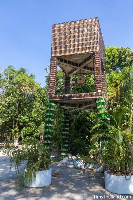 Wat Khuat bottle temple's water tower