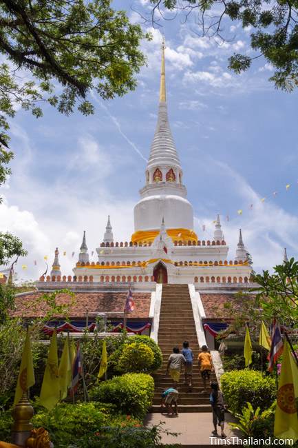 stupa at Wat Pho Ko