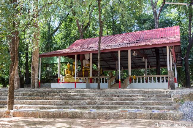 platform with Buddha shrine at Ku Kaew Chaiyaram Khmer ruin