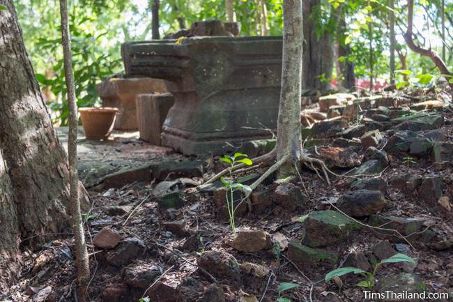 yoni at Ku Kaew Chaiyaram Khmer ruin