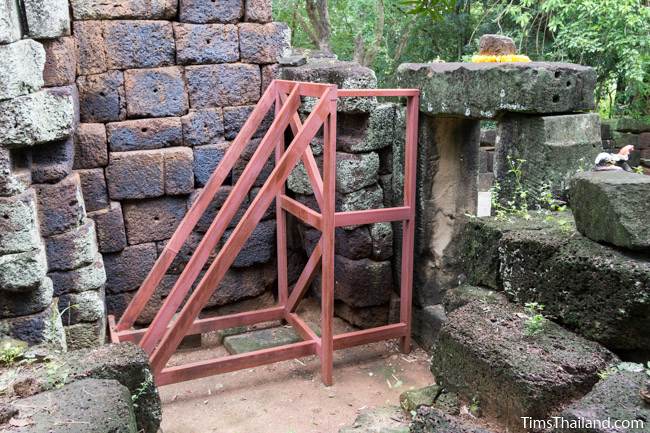 support holding up tower at Prang Sra Pleng Khmer ruin