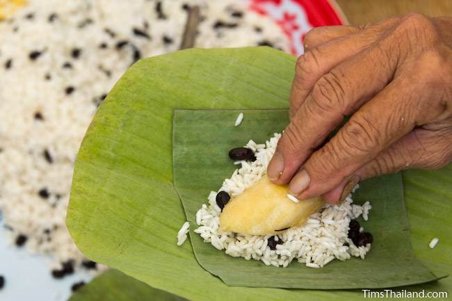 khao tom mat for Kathin celebration