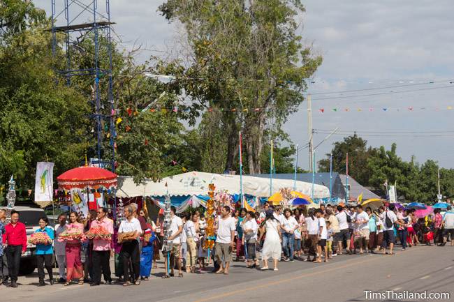 procession going to temple for Kathin celebration