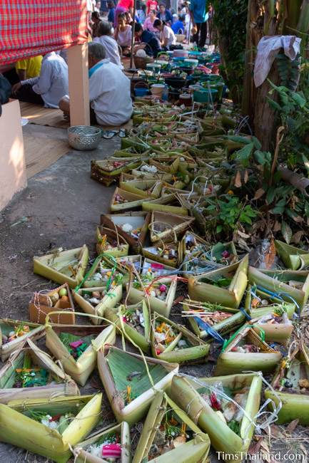 dozens of kratong on the ground at Boon Berk Bahn