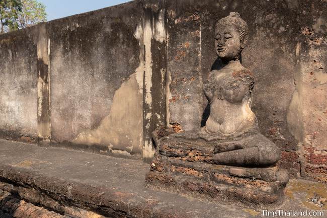 armless Buddha in out cloister