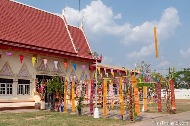 decoration in front of ubosot