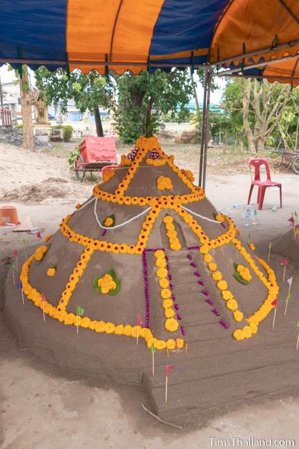 finished sand stupa