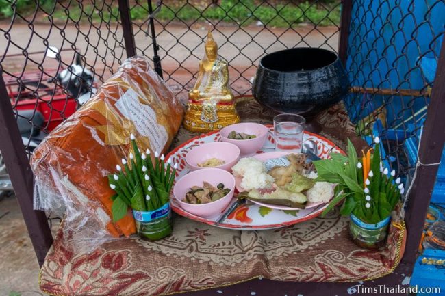 food, monk robe, bai sii, and Buddha statue