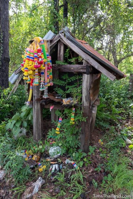 wooden shrine before cleaning