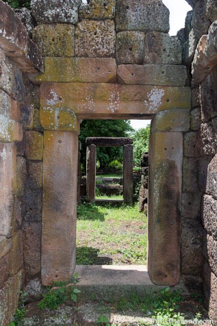 side doorways of gopura