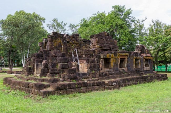 temple with strings over it for restoration