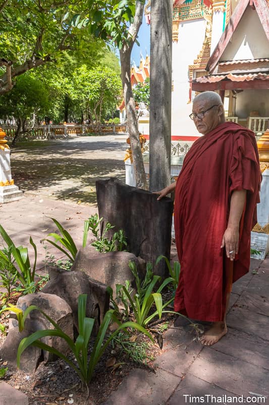 abbot standing with bai sema