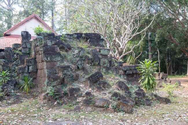 closeup of gopura