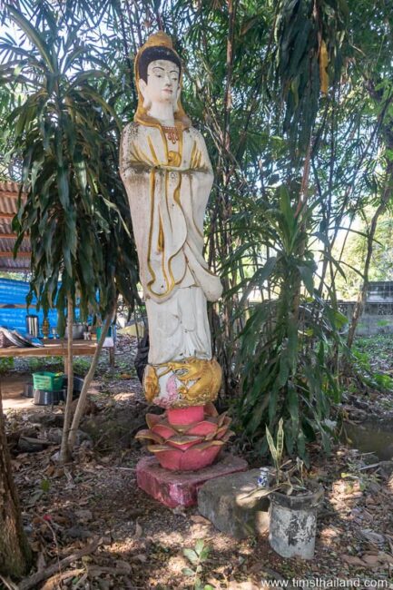 Guanyin statue