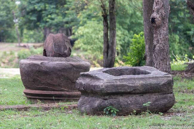 pedestal and lotus-bud top