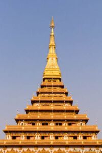 Phra Mahathat Kaen Nakhon stupa at Wat Nong Wang